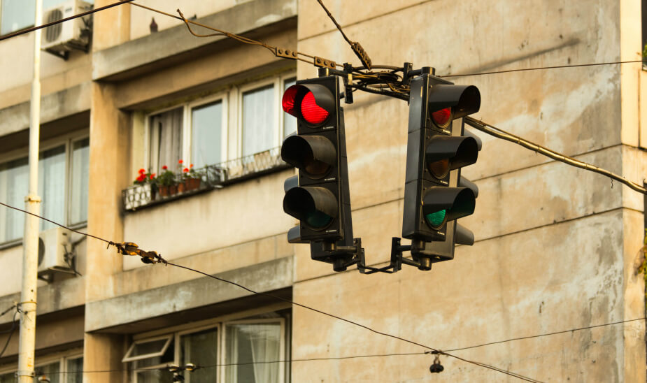 Signal processing: electric signal feature extraction