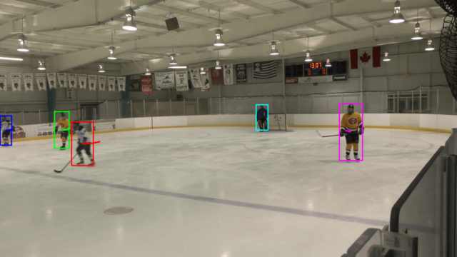 Players move and tracking continues - this situation does not pose serious threats for our algorithm scene03075